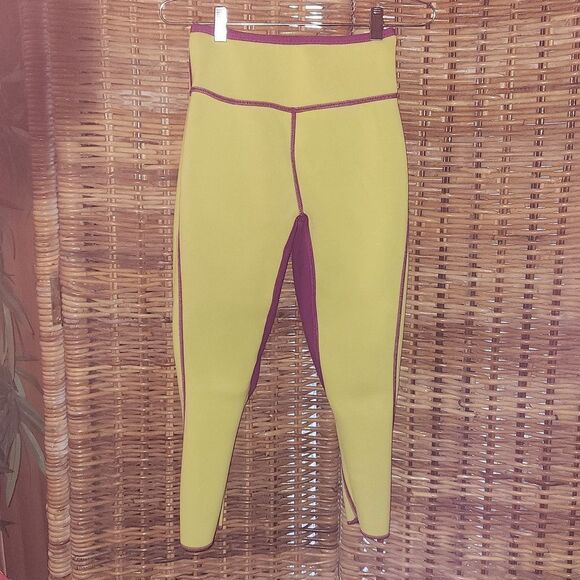 Zaggora Neoprene Spandex Slimming Workout Capris - Picture 8 of 9